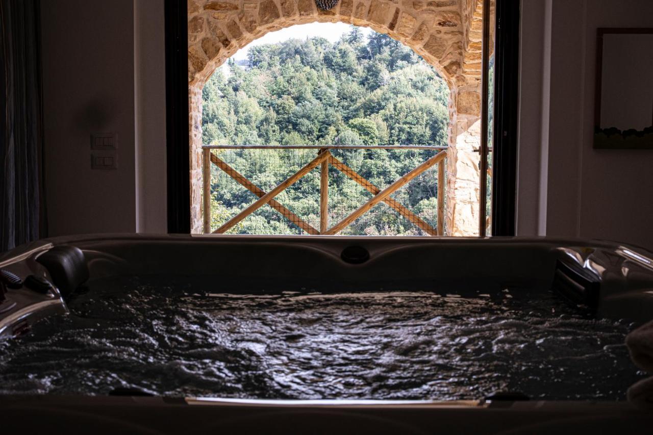 Villa Ermelinda - Piscina Privata E Jacuzzi Castelraimondo Buitenkant foto